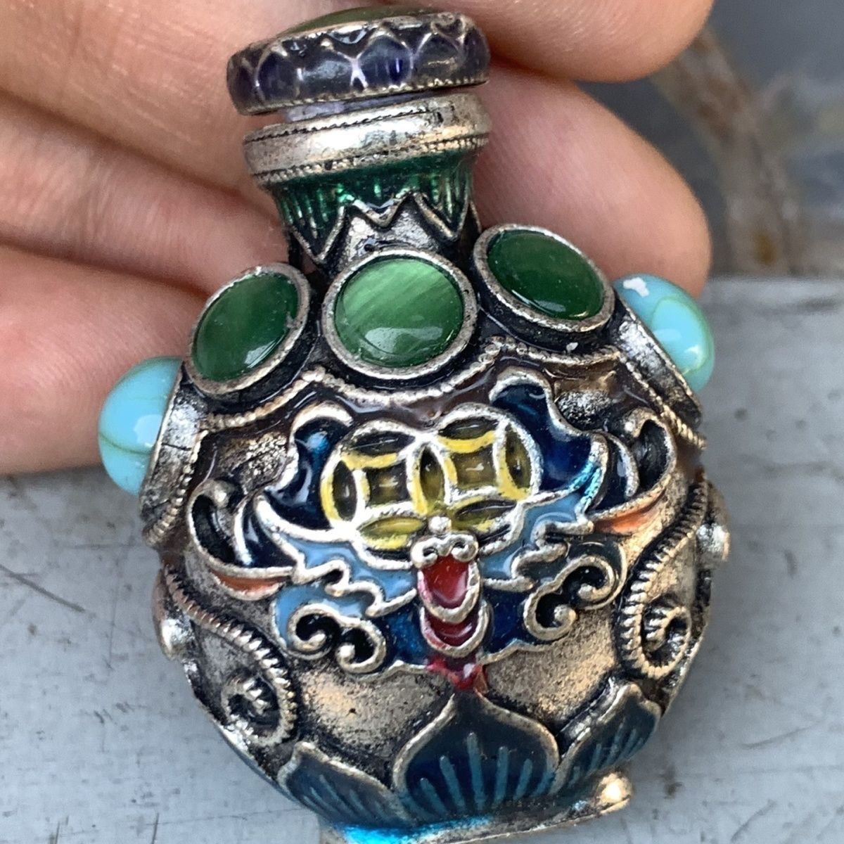 Vintage Cloisonne Bronze Snuff - огляд і ціна Vintage Collectible Bottles